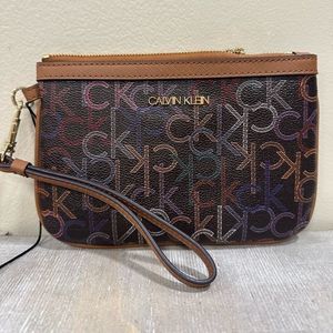 𝅺Calvin Klein Wristlet NWT